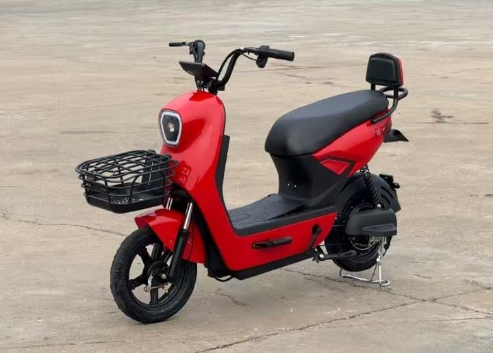 HISPEED Urban C7 — Urbana, Scooter urbana com cesto dianteiro e bateria 48V 20Ah de longa autonomia.